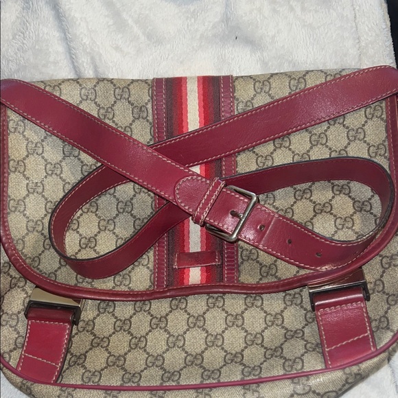 Gucci Beige and Burgundy Crossbody Bag with COA - Picture 14 of 16